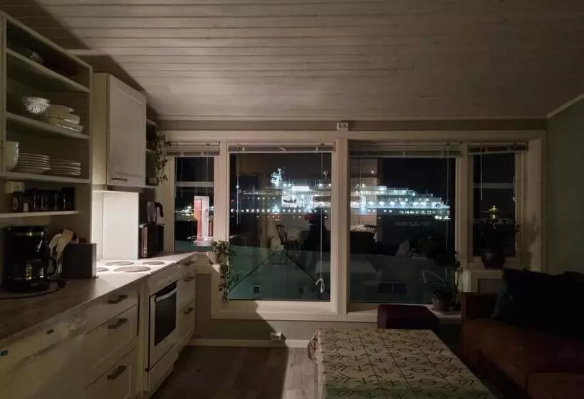 Loftsleilighet Midt I Sentrum