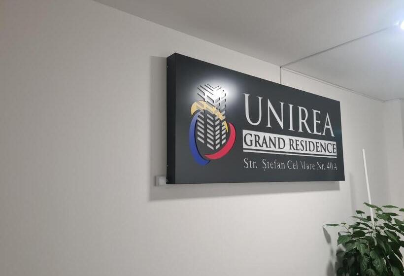 Mall Luxury Apartments