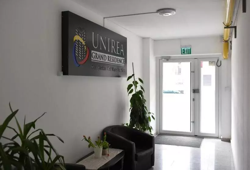 Mall Luxury Apartments