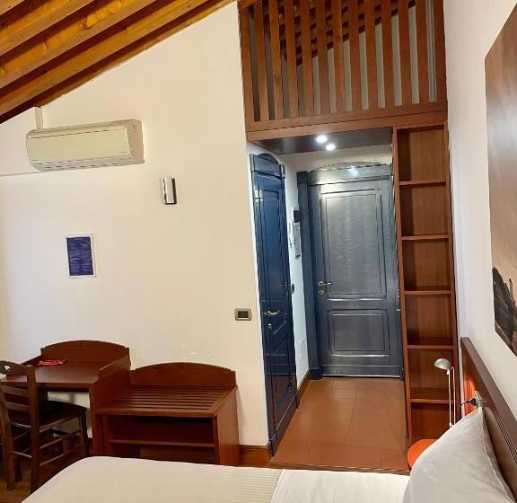 پانسیون Boutique Rooms 3 0