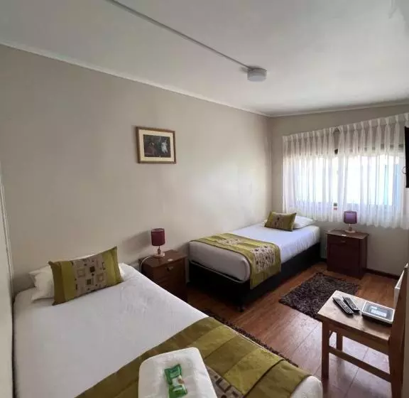 پانسیون Hostal Reymer Patagonia