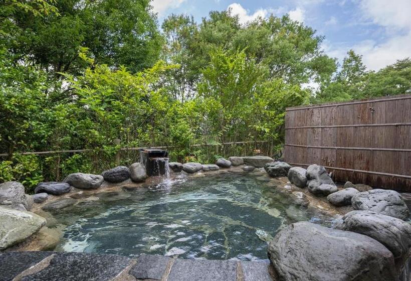 リゾートホテル 伊豆高原温泉ホテル 森の泉