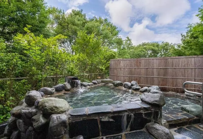 Lomakeskus 伊豆高原温泉ホテル 森の泉