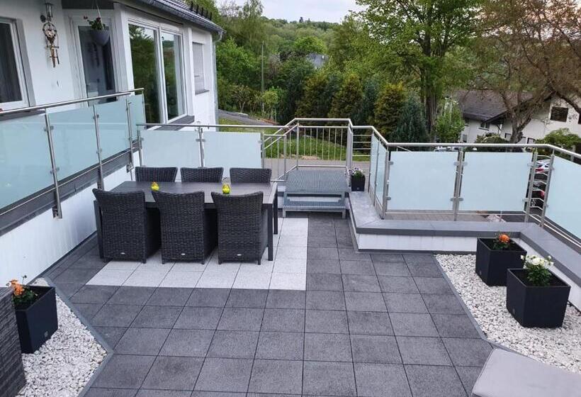 Schwarzer Kater Blankenheim