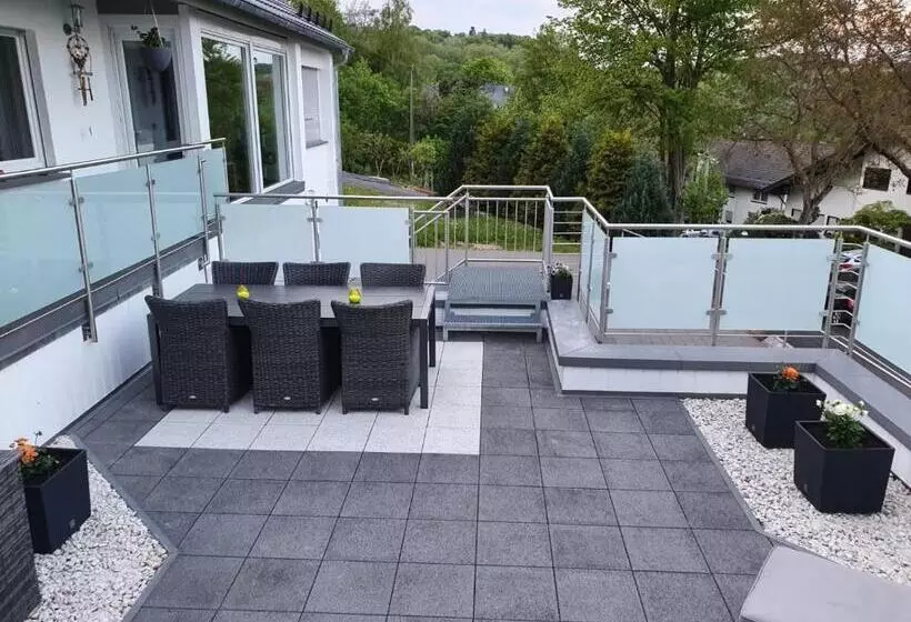 Schwarzer Kater Blankenheim