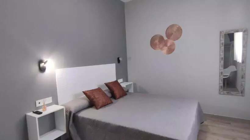 Apartamentos Las Trece Llaves Jacuzzi Bajo Reserva