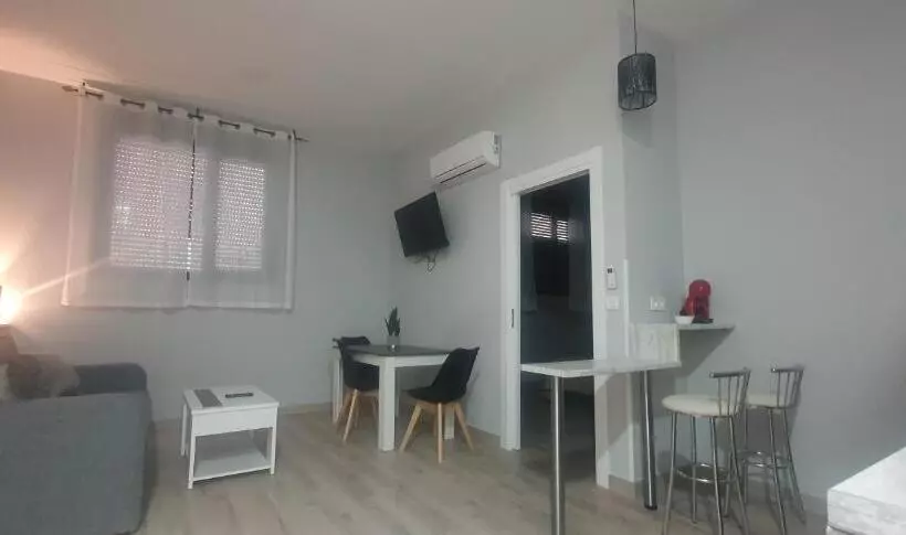 Apartamentos Las Trece Llaves Jacuzzi Bajo Reserva