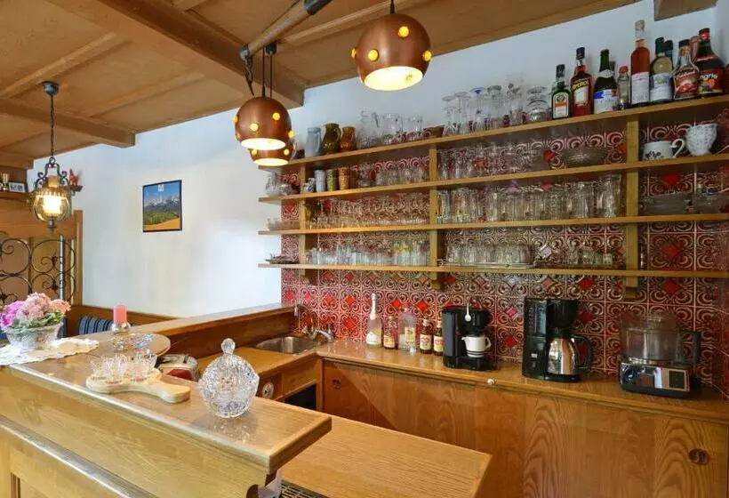 تختخواب و صبحانه Frühstückspension Sport Mayr