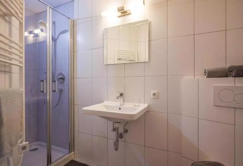 تختخواب و صبحانه Frühstückspension Sport Mayr