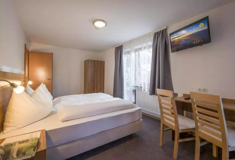 تختخواب و صبحانه Frühstückspension Sport Mayr