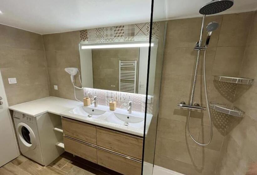 Duplex Centre Ville   50m De La Plage   Clim   Garage   Netflix