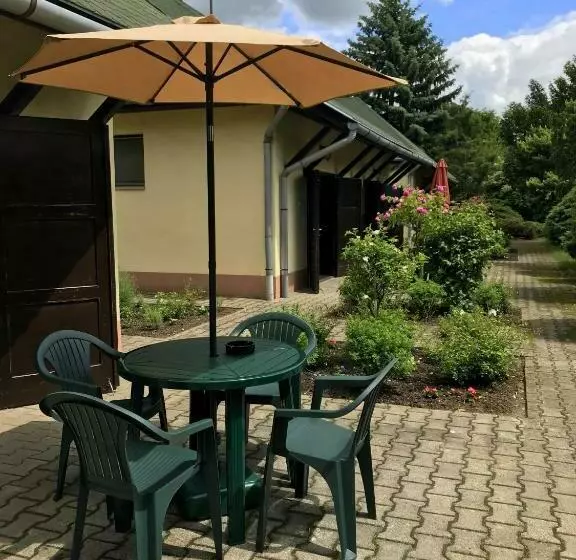 モーテル Fűz Apartman
