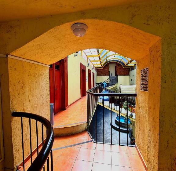 هتل Centro Historico