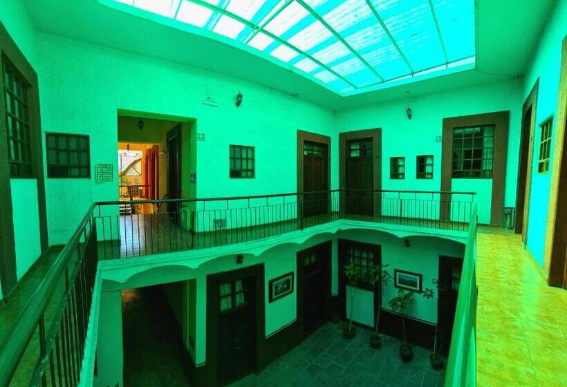 هتل Centro Historico