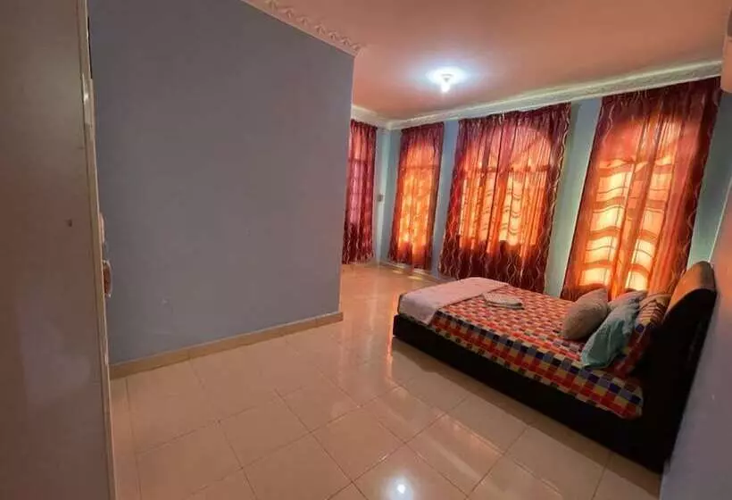 ホテル Oyo 90424 Embun Homestay