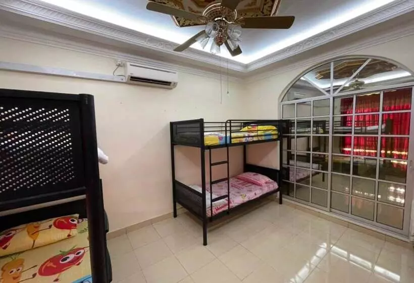 ホテル Oyo 90424 Embun Homestay