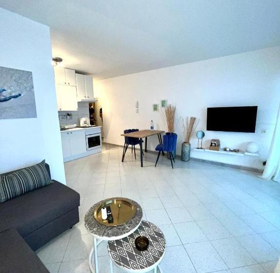 Ocean Kiss Apartment