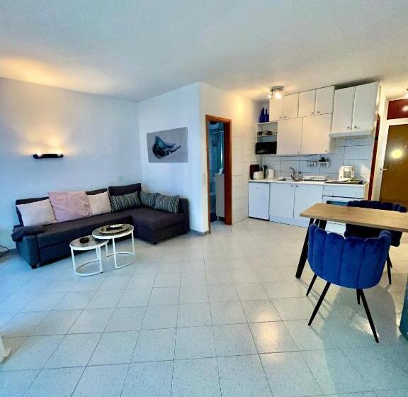 Ocean Kiss Apartment