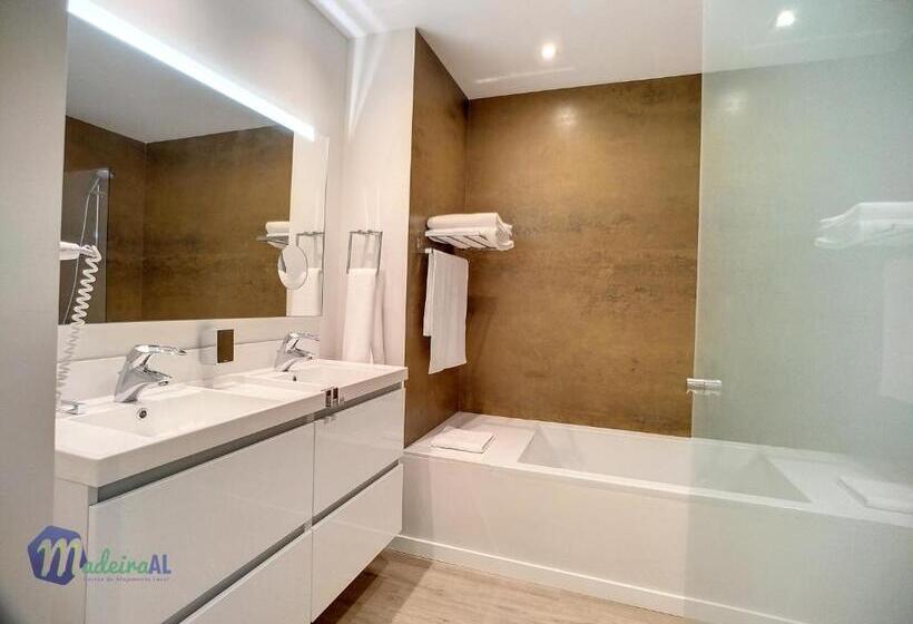 Pearls Beach Penthouse