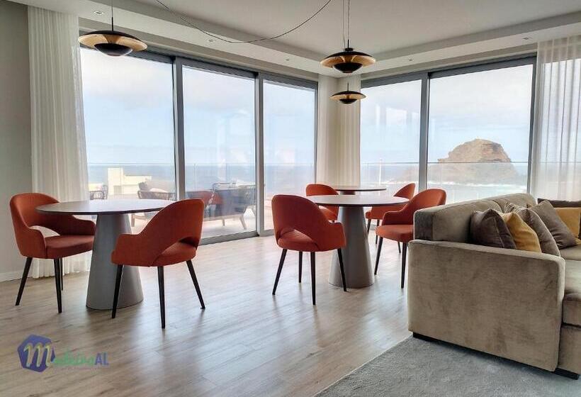 Pearls Beach Penthouse