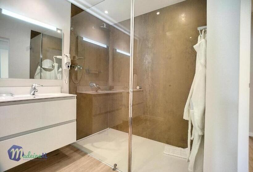 Pearls Beach Penthouse