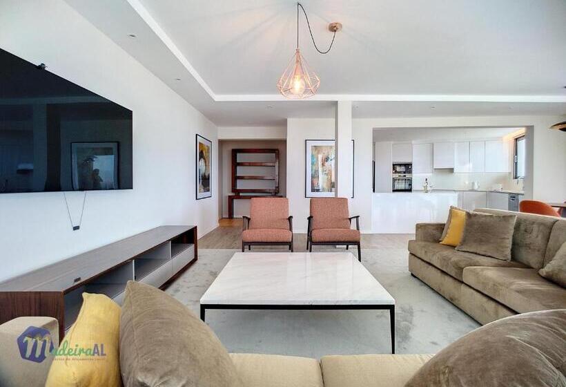 Pearls Beach Penthouse