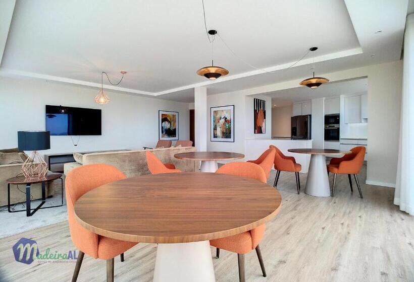 Pearls Beach Penthouse