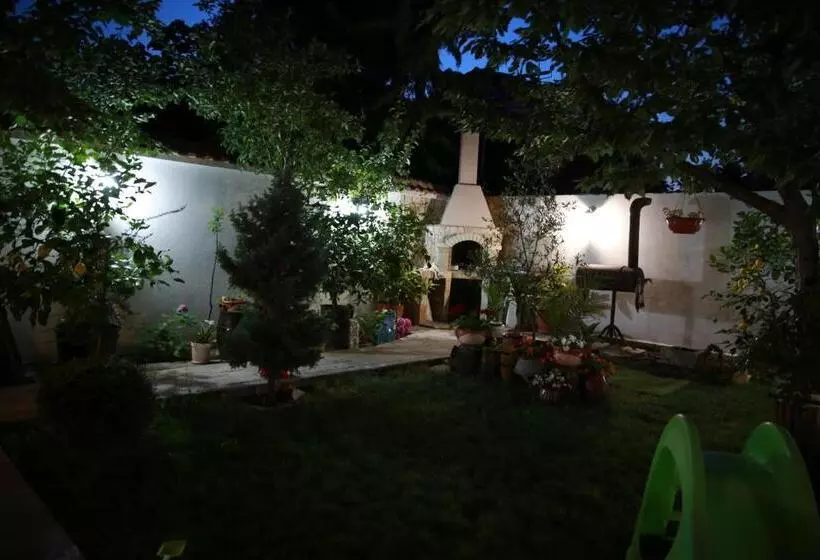 پانسیون Guest House Ivanovi