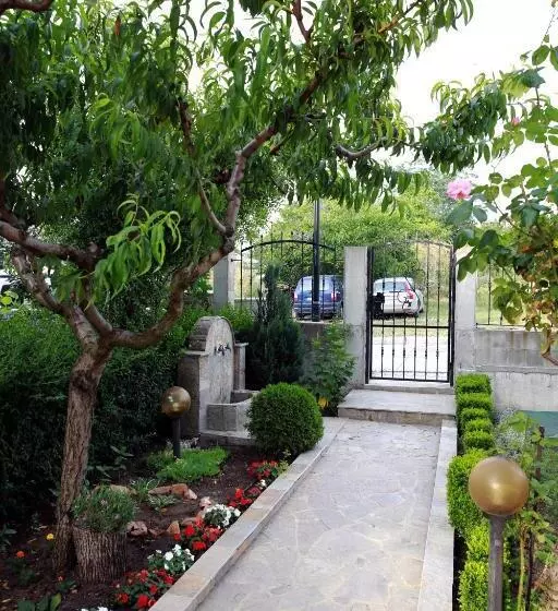 پانسیون Guest House Ivanovi