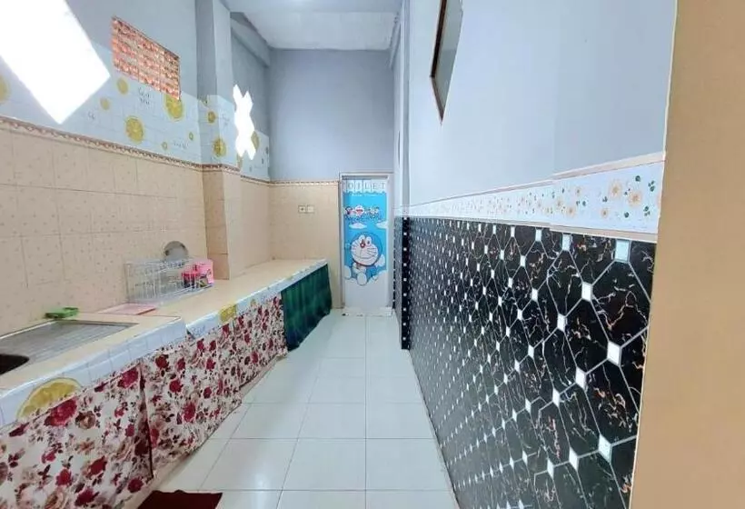 Majatalo Penginapan Syariah Dhifa Indonesian Only