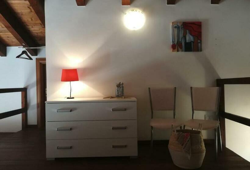 פנסיון U Scogghiu Residence