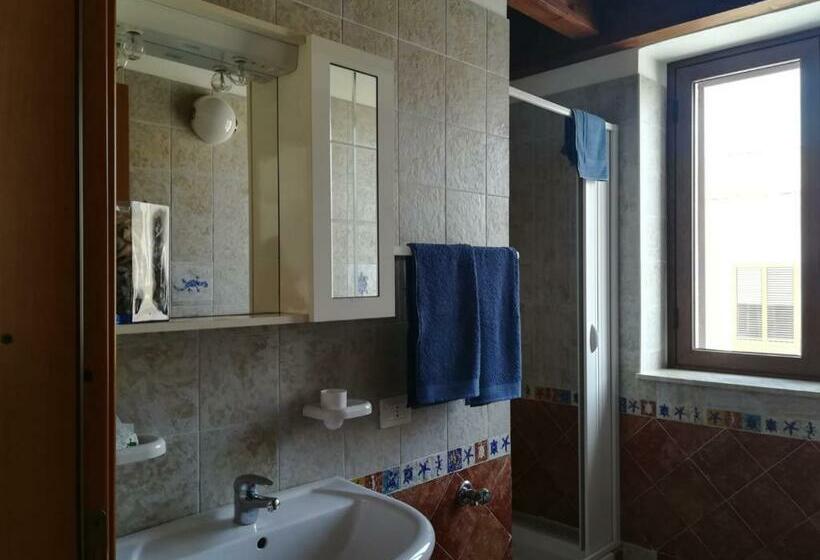 פנסיון U Scogghiu Residence