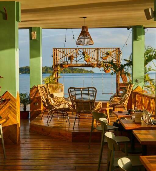 فندق صغير Bambuda Bocas Town