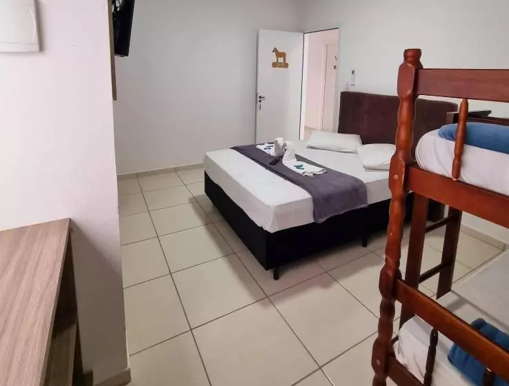 هاستل Pousada Safari