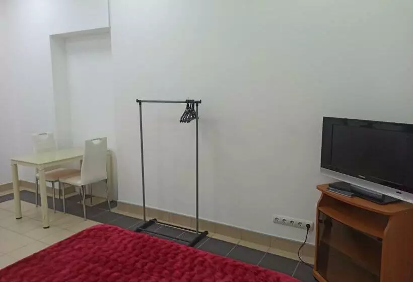 هاستل старий дворик,кімнати біля жд вокзалу