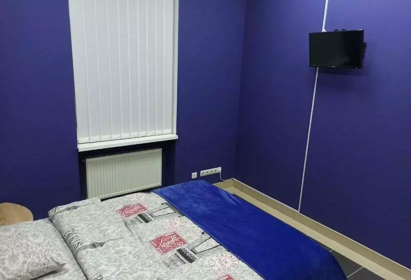 هاستل старий дворик,кімнати біля жд вокзалу