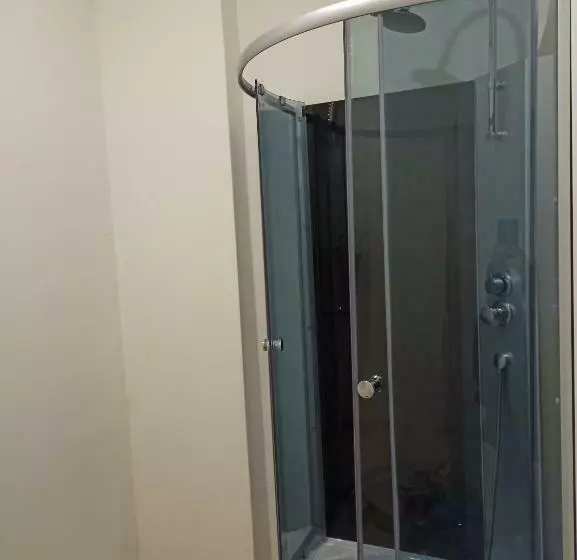 هاستل старий дворик,кімнати біля жд вокзалу