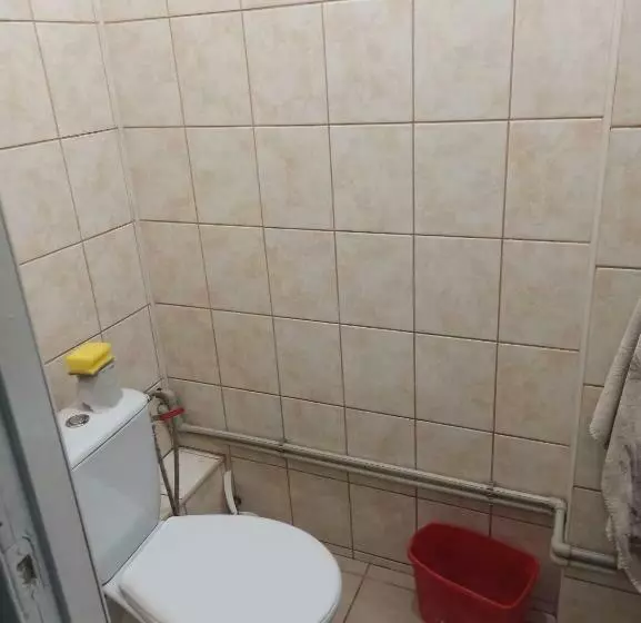 هاستل старий дворик,кімнати біля жд вокзалу