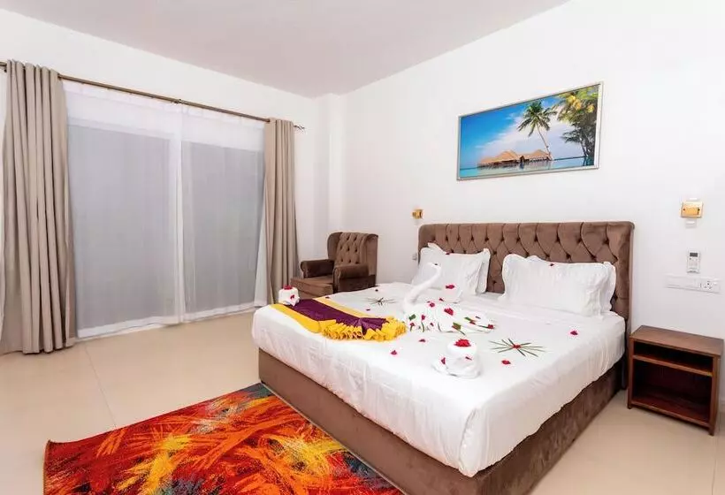 Canary Nungwi Hotel & Restaurant