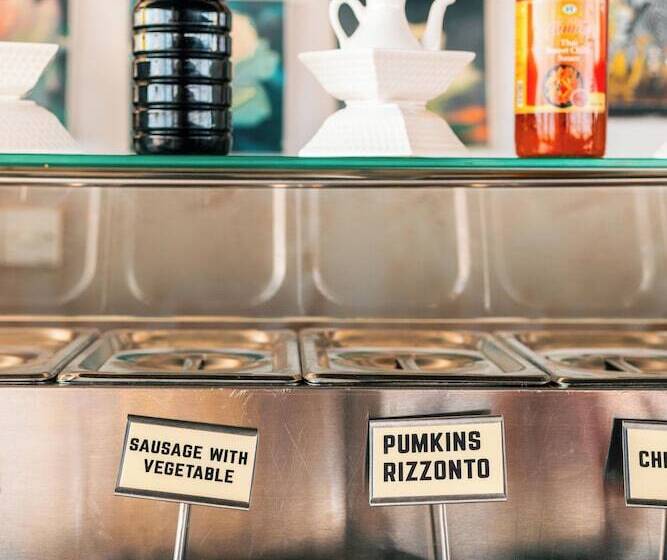 Canary Nungwi Hotel & Restaurant