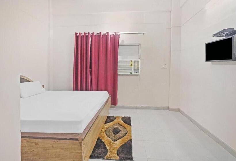 Отель O Kunal Inn