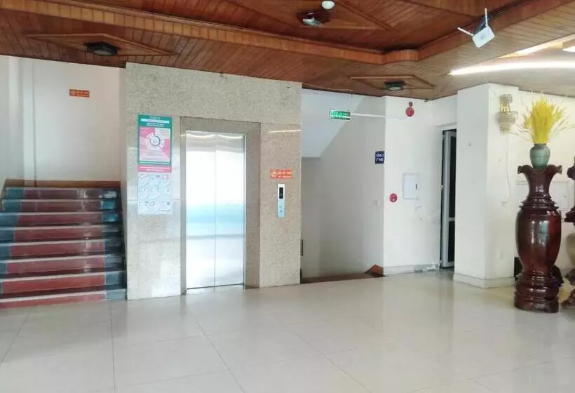 Hotelli Khách Sạn Sơn