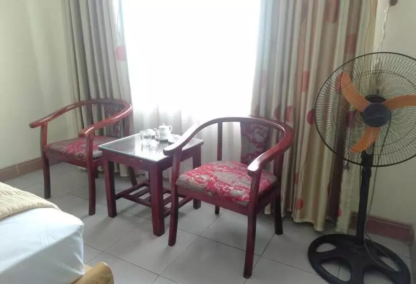 Hotelli Khách Sạn Sơn