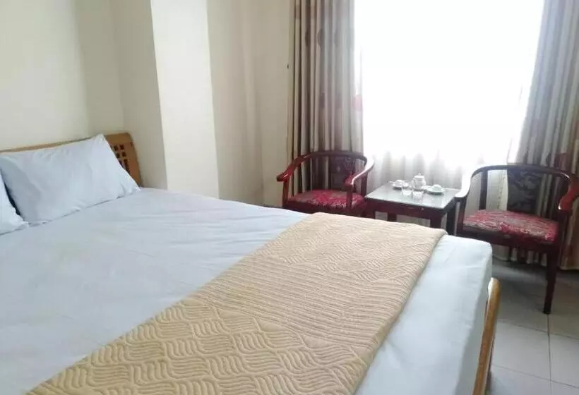 Hotelli Khách Sạn Sơn