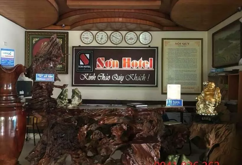 Hotelli Khách Sạn Sơn