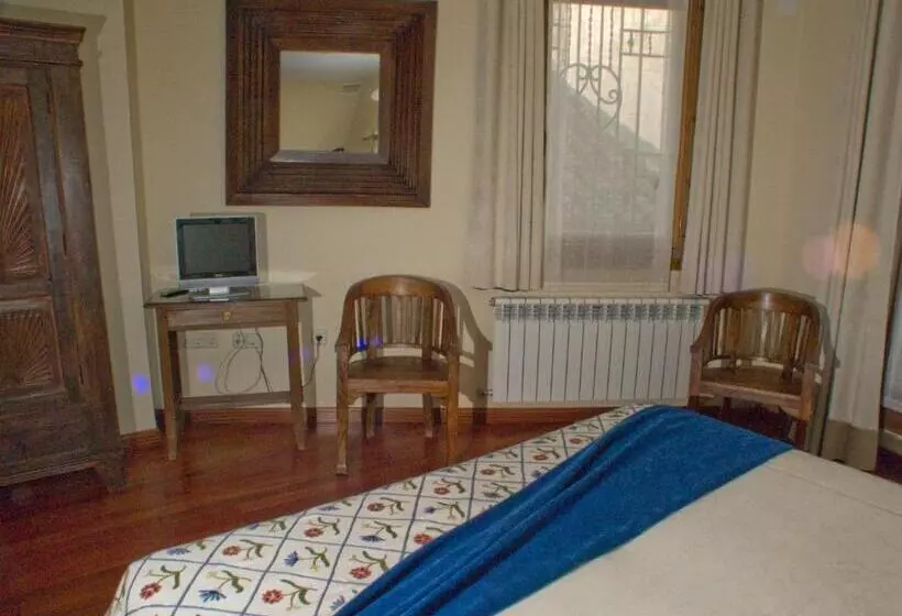 Hotelli La Posada Del Tiétar