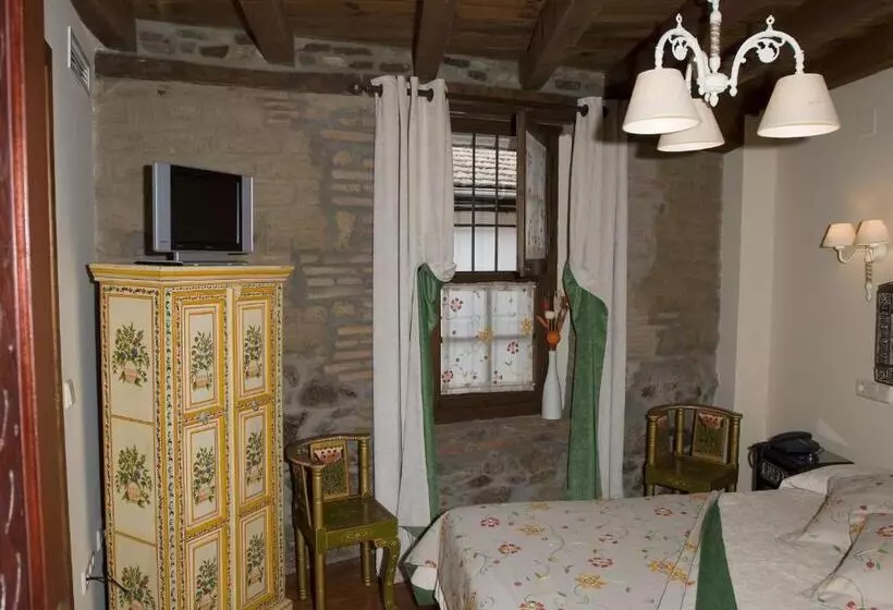 Hotelli La Posada Del Tiétar