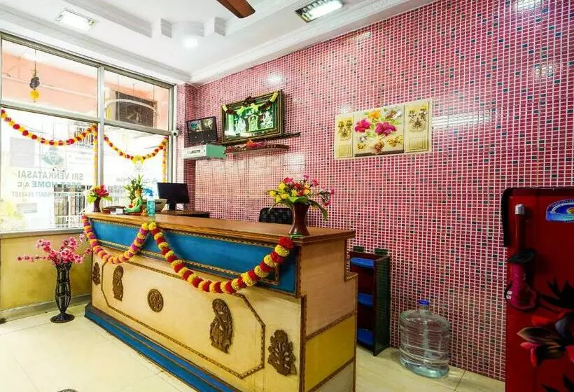 ホテル Spot On Venkata Sai Residency