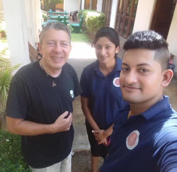 فندق Villa Delorenta