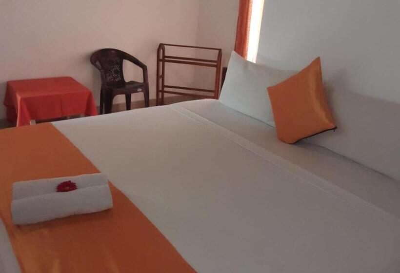 فندق Villa Delorenta